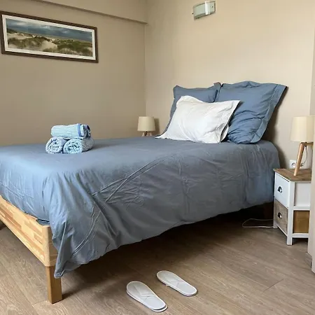 Maison Bord De 200 M A Pieds De La *