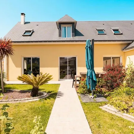 Villa Maison Bord De 200 M A Pieds De La