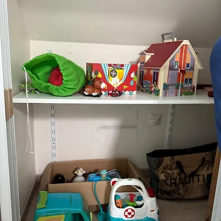 Maison Bord De 200 M A Pieds De La *