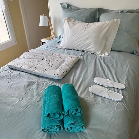 Maison Bord De 200 M A Pieds De La Villa *