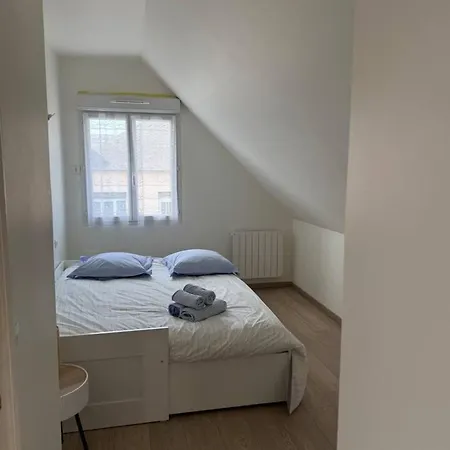 Maison Bord De 200 M A Pieds De La * Saint-Germain-sur-Ay